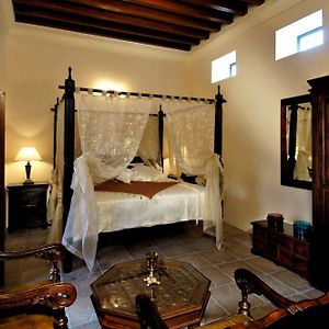 Kamer met een Queen Size Bed